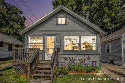/international/us/712-lenore-avenue-lansing-mi-110102321924/