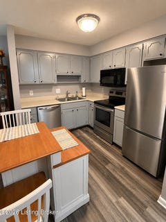/international/us/1935-gardiner-ln-louisville-ky-110119578539/
