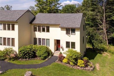 /international/us/270-pines-drive-roxbury-ny-110109168571/