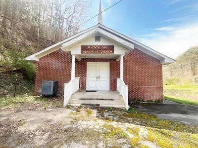 /international/us/151-old-ferrells-creek-lane-belcher-ky-110106622360/