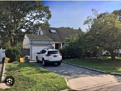 /international/us/260-toronto-avenue-massapequa-ny-110108888055/