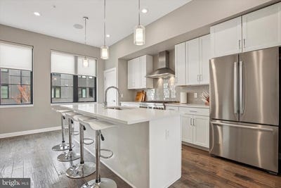 /international/us/4584-riverside-way-philadelphia-pa-110101298955/