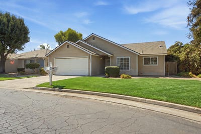 /international/us/2447-n-michael-street-visalia-ca-110110298014/