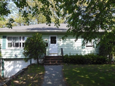 /international/us/8-glen-forest-lane-methuen-ma-110108165856/