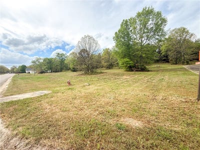 /international/us/holloway-street-lot-7-and-lot-10-morrilton-ar-110108414351/