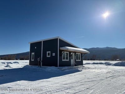 /international/us/2843-old-irwin-road-swan-valley-id-110096920375/