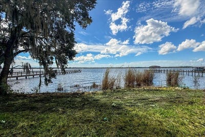 /international/us/riverside-drive-palatka-fl-110120136840/
