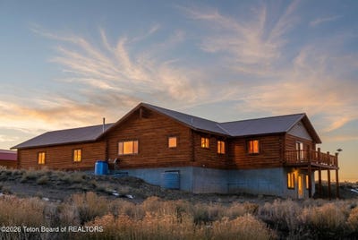 /international/us/13-flagstone-way-pinedale-wy-110106225232/