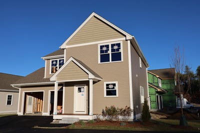 /international/us/1-doucet-avenue-nashua-nh-110099261455/