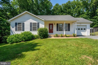 /international/us/16008-bruces-lane-culpeper-va-110105887224/
