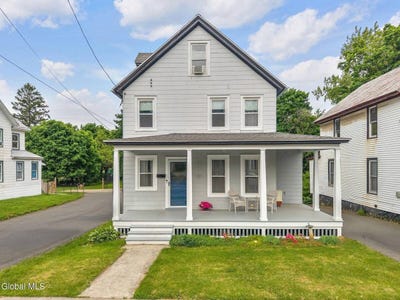 /international/us/12-central-avenue-ravena-ny-110108351102/