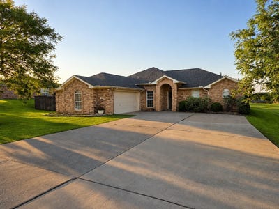 /international/us/105-hillside-drive-celina-tx-110108231320/