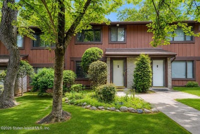 /international/us/76-belmar-drive-w-staten-island-ny-110108073958/