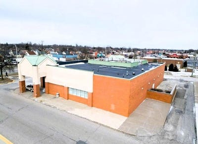 /international/us/13545-eureka-road-southgate-mi-110106479709/