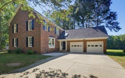 /international/us/4605-holly-brook-drive-apex-nc-110120455703/
