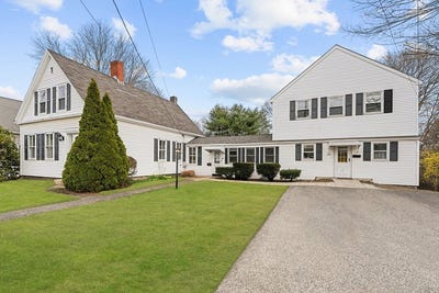 /international/us/375-379-webster-street-rockland-ma-110107319620/