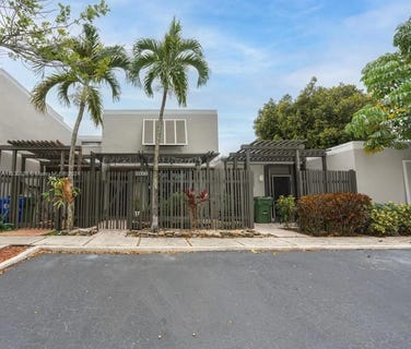 /international/us/11330-nw-16th-st-pembroke-pines-fl-110090129933/