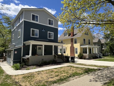 /international/us/1102-packard-street-ann-arbor-mi-110108057514/