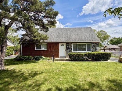 /international/us/8719-olympic-drive-bridgeview-il-110107870052/