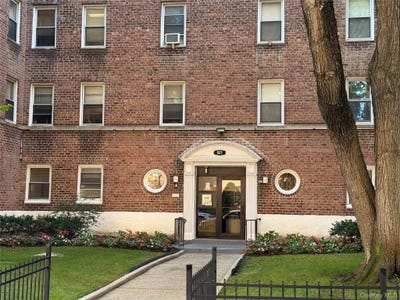 /international/us/821-bronx-river-road-bronxville-ny-110119766606/