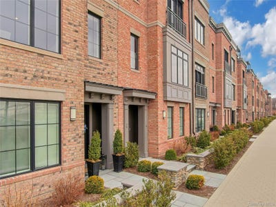 /international/us/203-palisades-boulevard-sleepy-hollow-ny-110106675964/