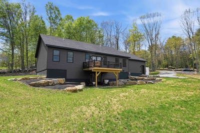 /international/us/93-calef-hill-road-franklin-nh-110107997531/