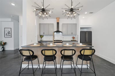 /international/us/4618-columbia-avenue-dallas-tx-110108507967/