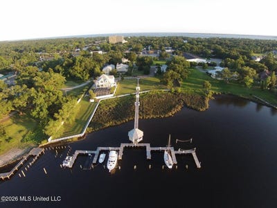 /international/us/806-iberville-drive-ocean-springs-ms-110108506941/