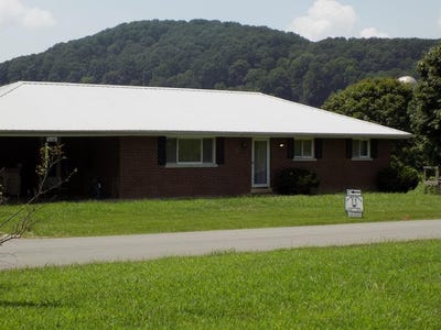 /international/us/5650-wallingford-rd-flemingsburg-ky-110101254143/