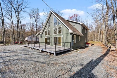 /international/us/78-e-shore-hawley-pa-110107848651/