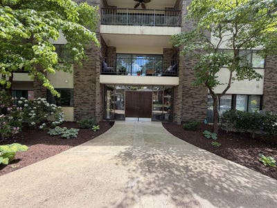 /international/us/933-12th-avenue-207-huntington-wv-110108120312/
