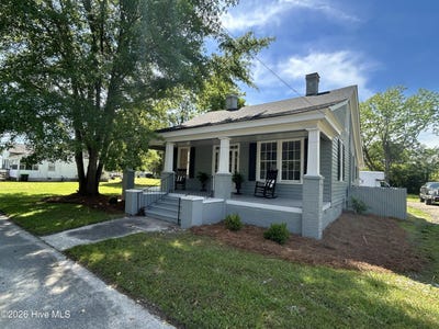 /international/us/319-w-grubb-street-hertford-nc-110108448959/