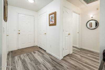 /international/us/14950-w-mountain-view-boulevard-surprise-az-110107290286/