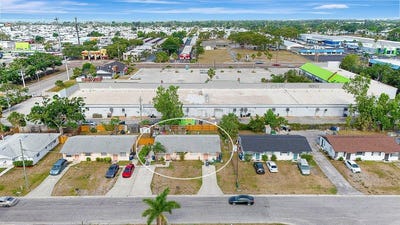 /international/us/6520-6522-12th-street-w-bradenton-fl-110100255656/
