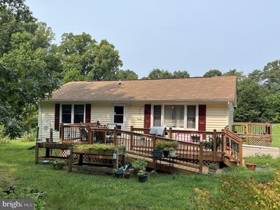 /international/us/8904-jennings-lane-spotsylvania-va-110109756191/