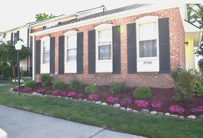 /international/us/37322-charter-oaks-boulevard-clinton-township-mi-110108427697/