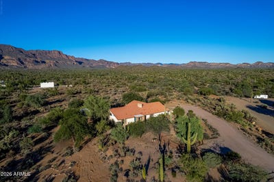 /international/us/11086-e-hummingbird-lane-gold-canyon-az-110120510612/