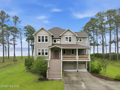 /international/us/486-sandy-point-drive-beaufort-nc-110106276376/