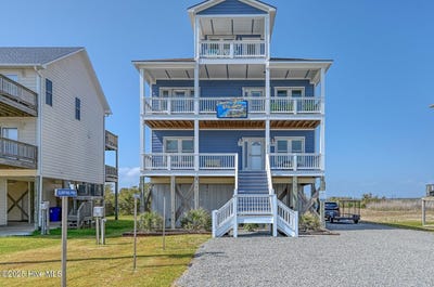 /international/us/3779-island-drive-north-topsail-beach-nc-110098226360/