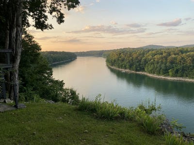 /international/us/1-2-woodson-bend-resort-bronston-ky-110108118973/