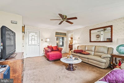 /international/us/1080-georgetown-paradise-pa-110099605896/