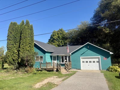 /international/us/9124-m-123-newberry-mi-110119966544/