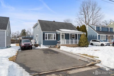 /international/us/429-1st-street-middlesex-nj-110105953666/