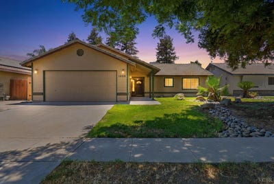/international/us/1056-n-petaluma-street-tulare-ca-110108738178/