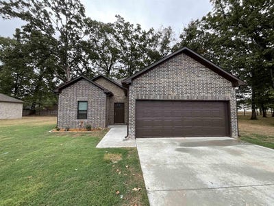 /international/us/215-kayla-lane-lonoke-ar-110119577358/