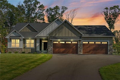 /international/us/14633-packard-street-ne-ham-lake-mn-110108387256/