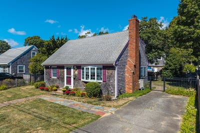 /international/us/38-harrington-street-east-falmouth-ma-110107728219/