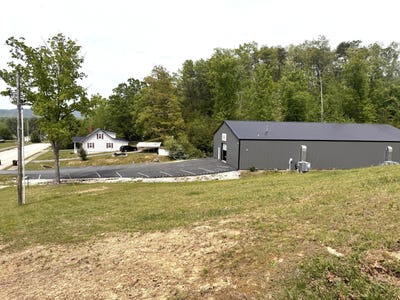 /international/us/654-furnace-road-stanton-ky-110107682809/