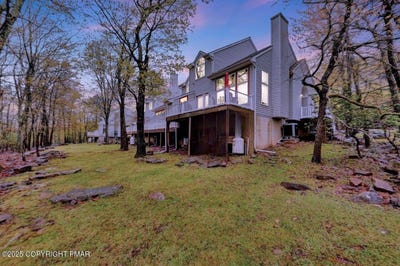 /international/us/52-laurelwoods-drive-lake-harmony-pa-110099296040/
