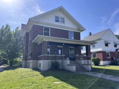 /international/us/307-locust-st-slater-mo-110108121926/